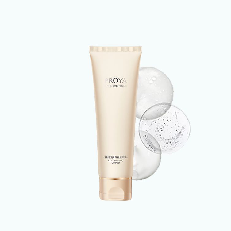 w66旗舰厅弹润透亮青春洁面乳